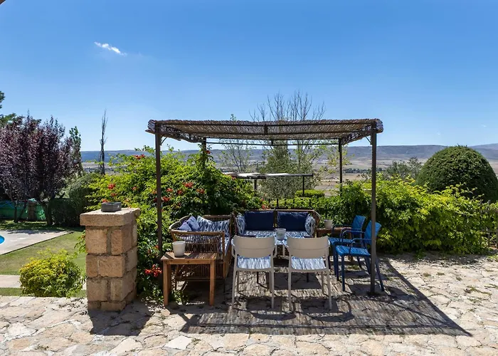 Yernas Летний дом Ла-Серрада